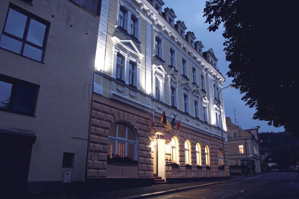 Hotel St.Michael 카를로비바리 외부 사진